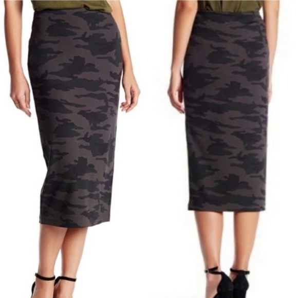 Sanctuary Dresses & Skirts - 🍒NWT Sanctuary Bodycon Camo Pencil Skirt